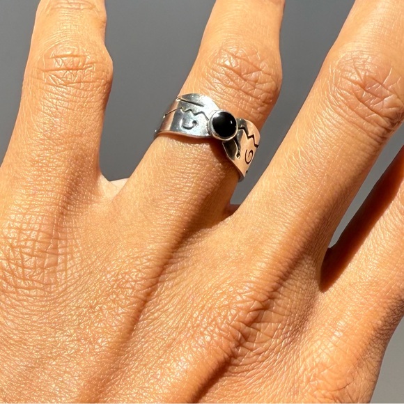 Sterling Silver Ring - Picture 9 of 9